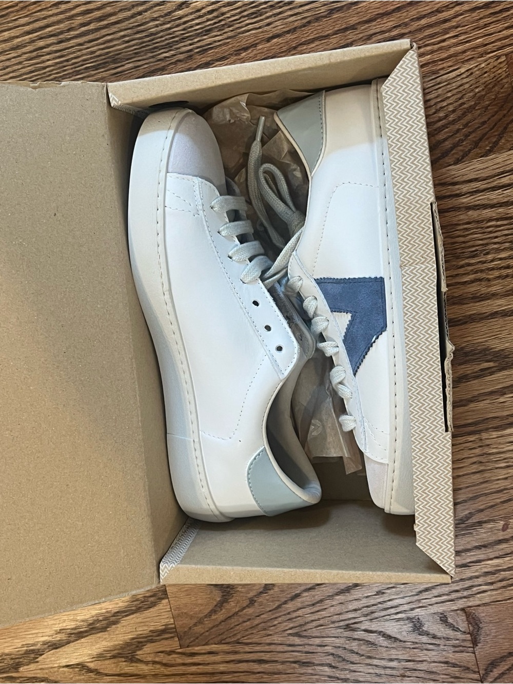 Victoria Berlin Leather Women’s Sneaker Size 38 - Picture 7 of 8